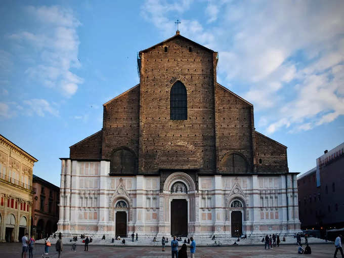-basilica-of-san-petronio