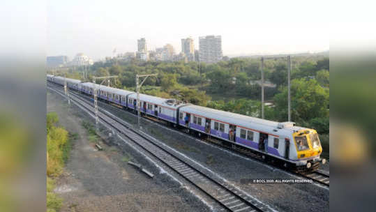 Mumbai Local Train: मुंबई लोकलमधील धक्कादायक प्रकार; मोबाइल चोराचा प्रतिकार करत असतानाच ती...