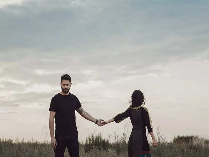 5 ways to deal with a negative partner and maintain your positive thoughts