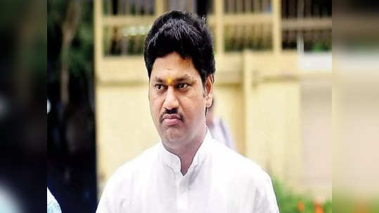 Dhananjay Munde: धनंजय मुंडेंनी तक्रार करताच तपासाची चक्रं वेगाने फिरली; खंडणी मागणाऱ्या रेणू शर्माला अटक