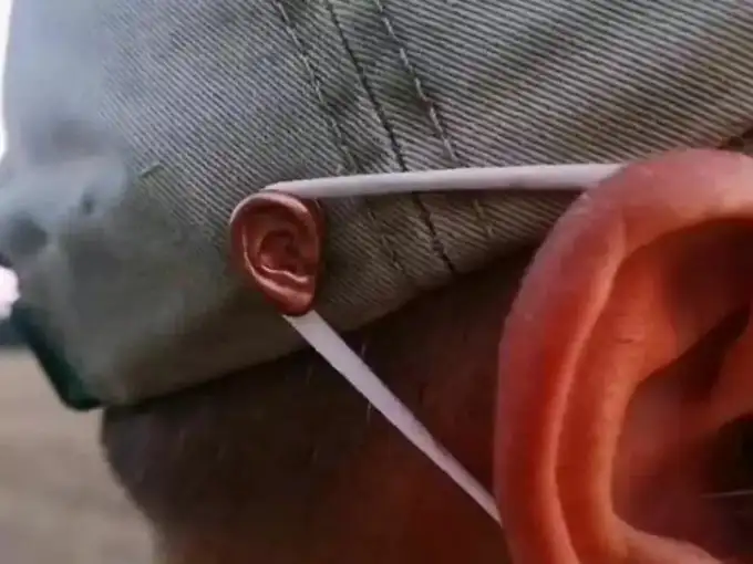 कान का कान बना दिया