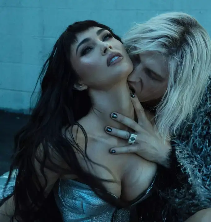 मेगन फॉक्स ने बताई वजह, क्यों पीया अपने मंगेतर का खून