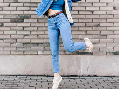 स्किन पर बहुत ही सॉफ्ट हैं ये हल्की Womens Jeans, पहनने पर मिलेगा फुल कंफर्ट 