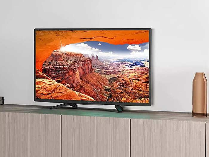 32 इंच वाली स्मार्ट टीवी सस्ते में चाहिए तो मिस न करें यह ब्रांडेड और सस्ती लिस्ट, लोगों ने की है दबाकर शॉपिंग