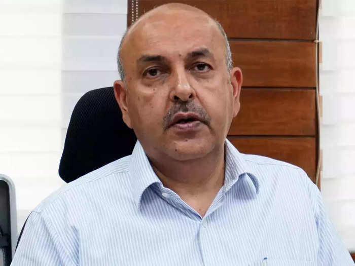 Retired IAS officer Tarun Kapoor appointed advisor to Prime Minister : Former Petroleum Secretary Tarun Kapoor appointed advisor to Prime Minister - Navbharat Times