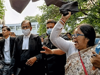 P Chidambaram : TMC के एजेंट, तुम पर थूकते हैं... अधीर रंजन के खिलाफ पैरवी करने पहुंचे पी चिदंबरम पर वकीलों ने निकाला गुस्सा 