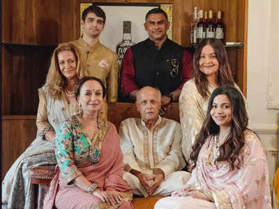 Mahesh Bhatt से शादी कर पछता रही थीं Soni Razdan, सौतेली बेटी Pooja Bhatt से किया था दिल का हाल बयान 