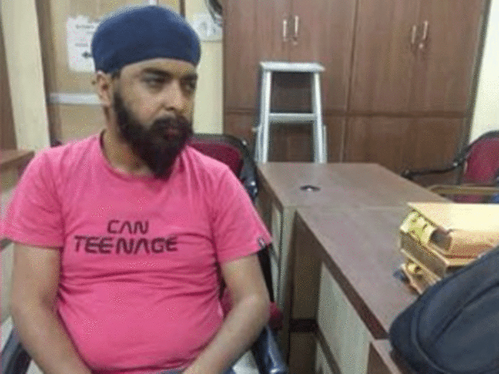 tajinder pal singh bagga arrested by punjab police latest news : पंजाब पुलिस ने बीजेपी युवा मोर्चा नेता तेजिंदर पाल सिंह बग्गा को किया गिरफ्तार - Navbharat Times