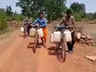 malgausa tribal villager facing water crisis in satna and travel three kilometer
