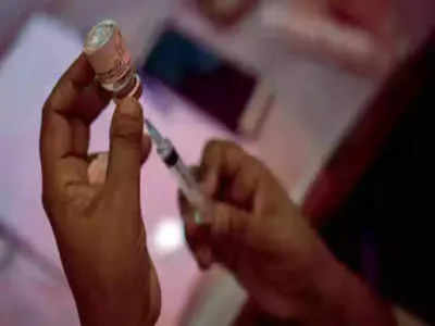 Gurugram Vaccination: देश से गया नहीं कोरोना, फिर भी बूस्टर डोज लगवाने से लोग कर रहे परहेज, जानिए क्या है कारण 