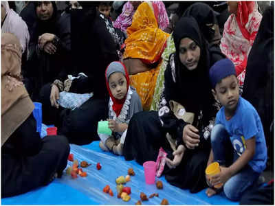 मुसलमानों में तेजी से घटी प्रजनन दर... किस धर्म में सबसे अधिक पैदा हो रहे बच्चे? 