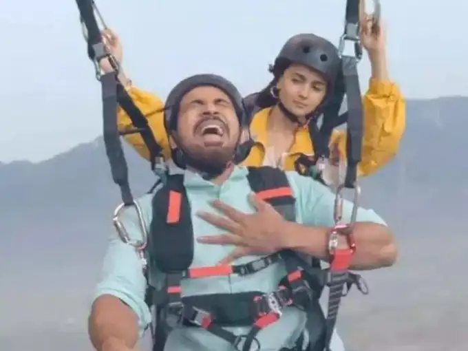 बेस्ट कैप्शन देने वाले को मिलेगा सरप्राइज गिफ्ट