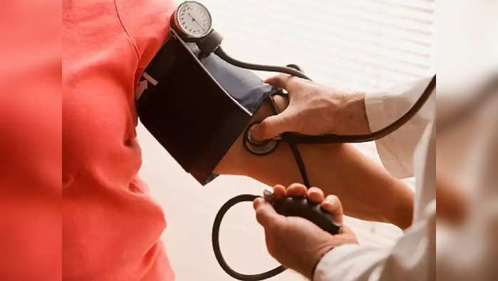 High blood pressure : ब्लड प्रेशर कधीच वाढणार नाही, ताबडतोब सुरू करा अमृतासमान ‘या’ 10 पदार्थांचे सेवन..!