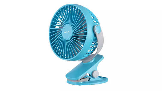 Portable Fans: चक्क १ हजार रुपयांच्या बजेटमध्ये मिळतोय Bajaj चा शानदार पोर्टेबल पंखा, विजेशिवाय देखील वापरणे शक्य