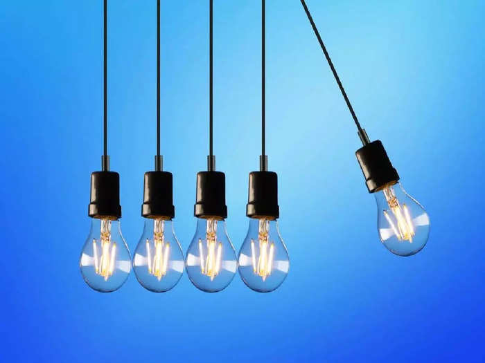 आता नको लोडशेडिंगची भीती, हे emergency led bulb online अंधार करतील दूर