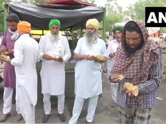 Punjab: पंजाब के किसानों ने खोला दिल्ली जैसा मोर्चा, चंडीगढ़-मोहाली बॉर्डर पर दे रहे धरना, जानिए पूरा मामला 