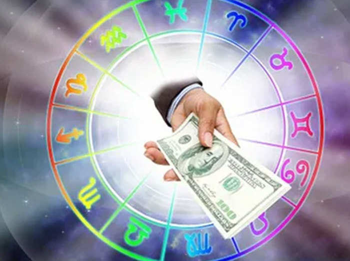 Career Horoscope 18 May 2022 आर्थिक राशिफल : आर्थिक मामलों में इन राशियों के लिए बेहद फायदेमंद है आज का दिन