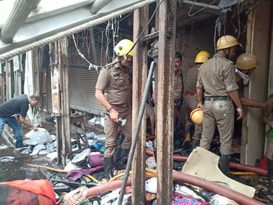 Kolkata Fire: কলকাতায় ফের অগ্নিকাণ্ড, ভোররাতে চাঁদনি চকে আগুন 