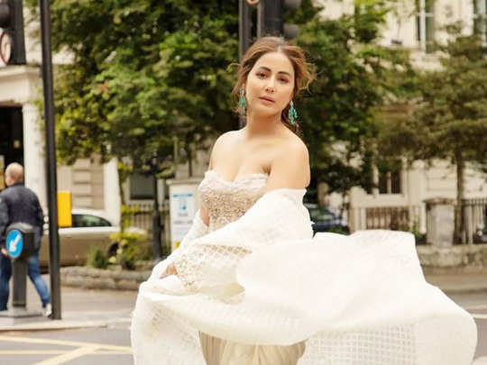 Hina Khan को Cannes में अपने ही देश के पवेलियन में नहीं मिली एंट्री, बोलीं- दर्शक भी नहीं बन सकी 