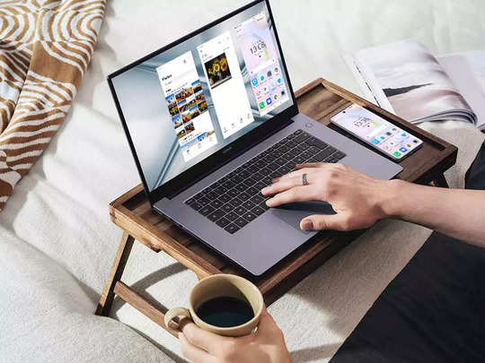Laptop Offers: ५० हजारांचा लॅपटॉप फक्त १४,६२० रुपयात, Amazon सेलमध्ये मिळेल बंपर ऑफरचा फायदा 