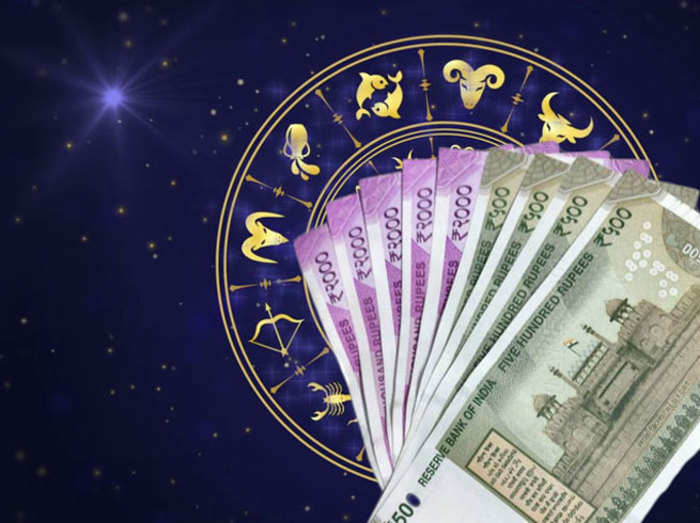 Career Horoscope 21 May 2022 आर्थिक राशिफल : इन राशियों के बढ़ेंगे खर्च, करियर के मामले में लकी रहेंगे ये लोग