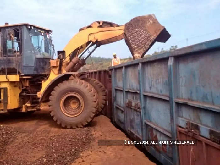 Karnataka mining: SC permits firms to export excavated iron ores