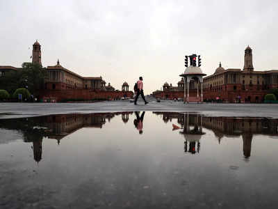 Delhi Weather Today: आज भी छाए रहेंगे बादल, आंधी आएगी और हवा चलेगी 30 से 40 किमी प्रति घंटा 