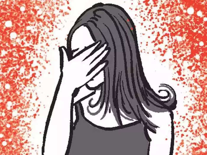 A case has been registered against a police constable for having sexual relations with a woman by showing the lure of marriage