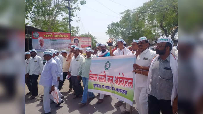 Farmers protest | पुणतांब्यात आज सकाळपासूनच आंदोलनासाठी वातावरणनिर्मिती सुरू झाली.