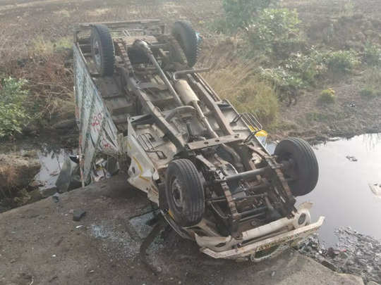 Seoni News : अनियंत्रित होकर पिकअप पलटी, हादसे में ड्राइवर समेत 13 महिलाएं घायल, तीन गंभीर 