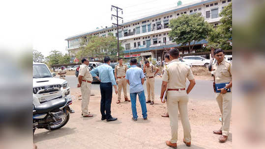 कंपनीबाहेरच उद्योजकाची चौघांकडून निर्घृण हत्या, काही तासांतच पोलिसांकडून खुनाचा उलगडा