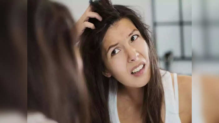 सावधान ! केसांना तेल लावल्यानंतर ही ५ कामं चुकूनही करु नका, नाहीतर टक्कल पडेल !
