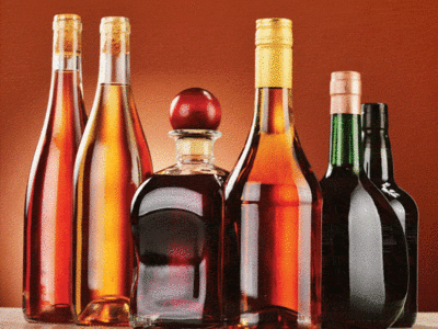 Sale of liquor: कोरोना काल में लोगों ने गटकी जमकर शराब, तोड़ दिया एक दशक का रेकॉर्ड