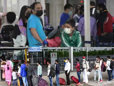 एयरपोर्ट और प्लेन में मास्‍क लगाना हुआ फिर अनिवार्य, दिल्ली हाई कोर्ट के आदेश पर DGCA ने लागू किए नए नियम 
