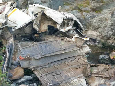 Okhalkanda Road Accident: टिहरी के बाद अब नैनीताल में सड़क हादसा, खाई में गिरी कार, 5 की मौत 