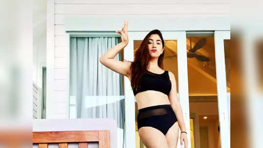 <strong>Disha Parmar bralette : </strong><strong></strong>छोटीशी पॅंट व ब्रालेट घालून दिशा परमारने फ्लॉन्ट केली सडपातळ कंबर, हॉटनेसपुढे सुर्यही फिका, बोल्ड फोटोज तुफान व्हायरल..!