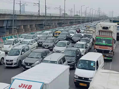 Noida News: नोएडा-दिल्ली बॉर्डर पर भीषण जाम, दिल्ली पुलिस भारत बंद के चलते कर रही है वाहनों की चेकिंग 