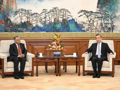 मतभेदों से कहीं ज्यादा अहम हैं आपसी हित, ब्रिक्स सम्मेलन से पहले चीनी विदेश मंत्री से मिले भारतीय राजदूत 