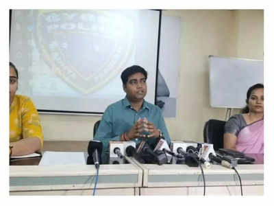 Bhopal Crime News : प्रोफेसरों के मजे लेना दो छात्रों को पड़ा भारी, पुलिस ने किया गिरफ्तार, अश्‍लील वीडियो और फोटो भेजकर करते थे परेशान 