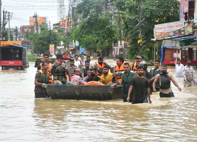 असम के बाढ़ वाले इलाकों में रेस्‍क्‍यू ऑपरेशन जारी