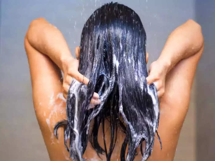 if you are applying oil overnight 5 hair oiling mistakes you should avoid