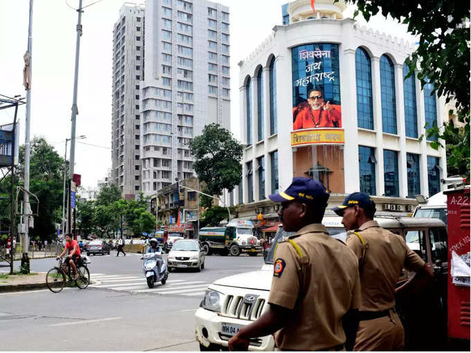 मुंबई में शिवसेना भवन की सुरक्षा सख्‍त
