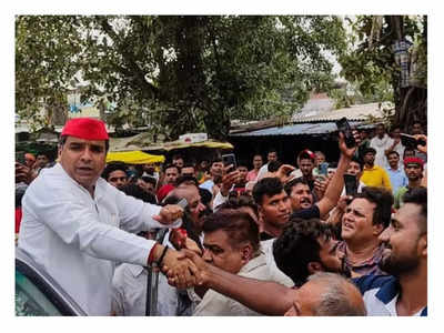 Azamgarh News: आजमगढ़ हार के बाद पांचों विधानसभाओं में पहुंचे धर्मेंद्र यादव, मतदाताओं से की मुलाकात 