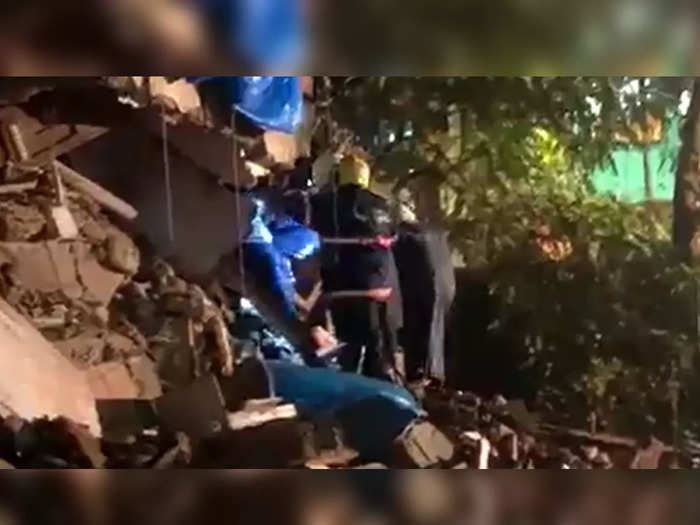 a four storey building has collapsed in mumbai kurla