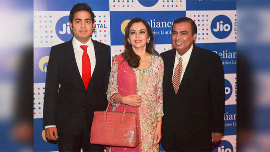 Mukesh Ambani: 'रिलायन्स जिओ'मध्ये उलथापालथ; मुकेश अंबानी यांचा राजीनामा, आकाश अंबानींना संधी