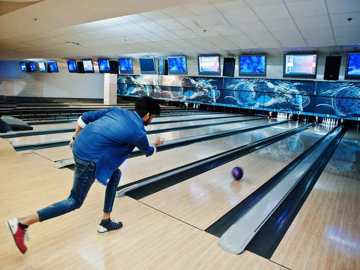 bowling activities in delhi ncr where you can go with friends