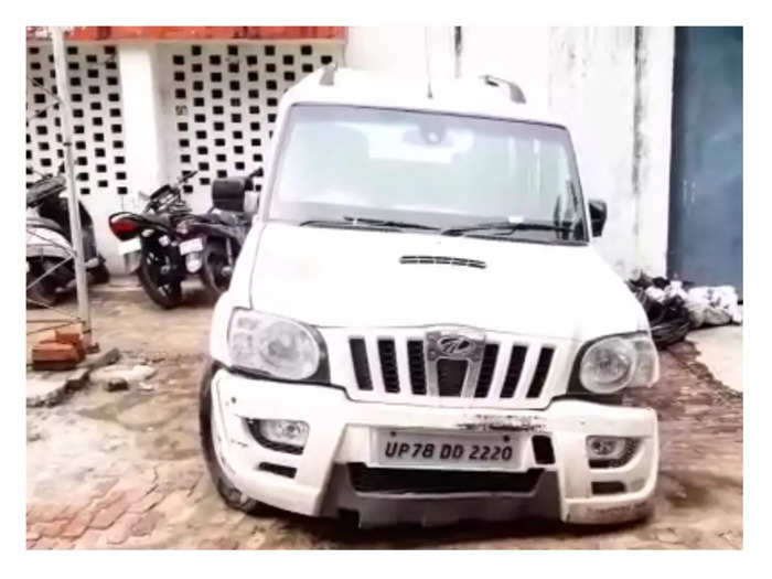 Bikaru Kand: बिकरू कांड के 23 महीने बाद खंडहर नुमा घर में मिली विकास दुबे की कार