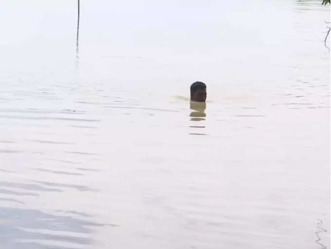 मध्य असम के मोरीगांव जिले में बाढ़ से हालात बेकाबू