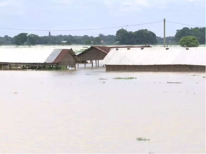 असम में बाढ़ से अब तक 159 मौतें, 29 लाख प्रभावित