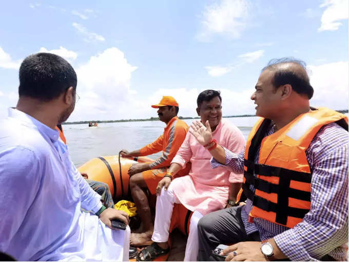 बाढ़ प्रभावित बराक घाटी का तीसरी बार दौरा करने पहुंचे असम CM